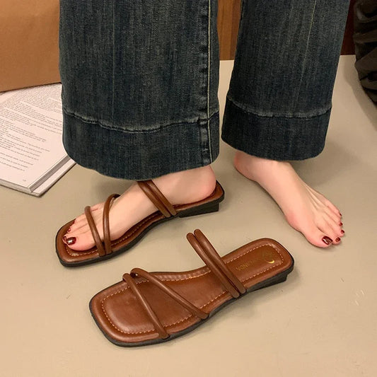 Fashionable and Comfortable Two-wear Flat Casual Slippers for Women's Summer New Round Toe Elegant Open-toe Beach Sandals