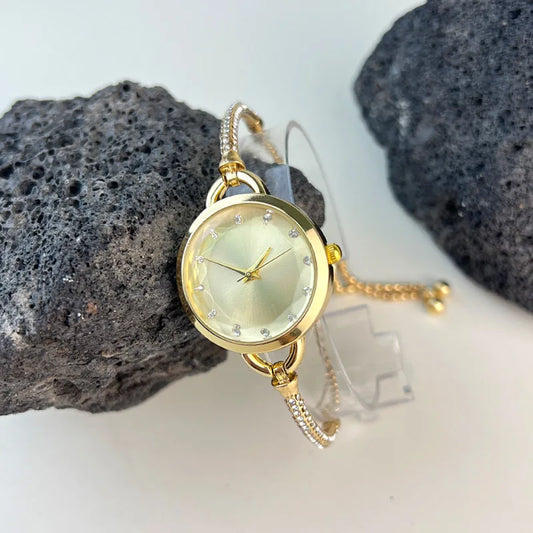 UTHAI V4 New Women's Quartz Watches Water Diamond Female's Wristwatch Small Dial Slim Adjustable Jewelry Girl Watch Bracelet