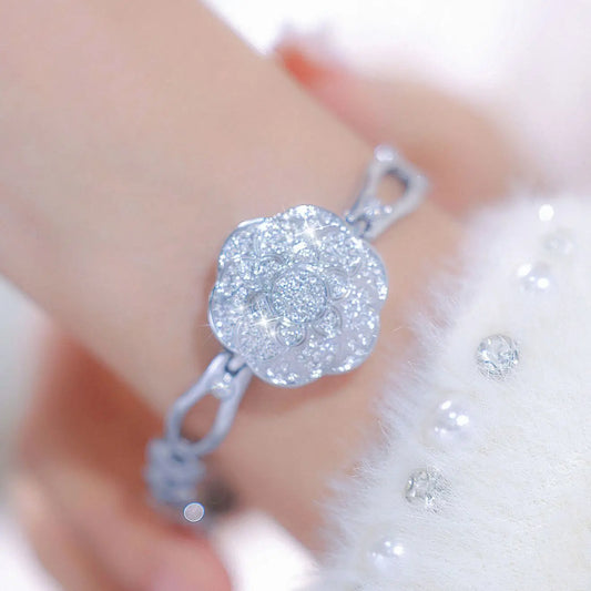 UTHAI Women's Watch Flip Cap Light Luxury Camellia Bracelet Wristwatch Waterproof Temperament Ladies Fashion Quartz Watches Gift